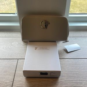 NWT Versace wallet. Never used